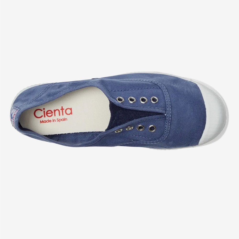 Cienta Navy Canvas Slip-Ons